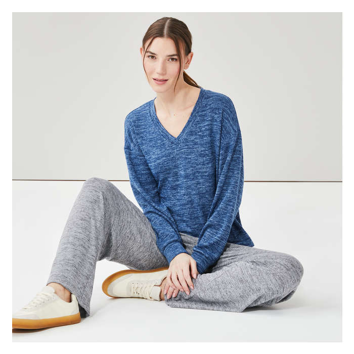 Women's Active V-Neck Pullover - Blue Mix
